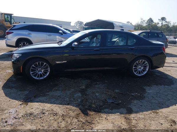 2015 BMW 750I