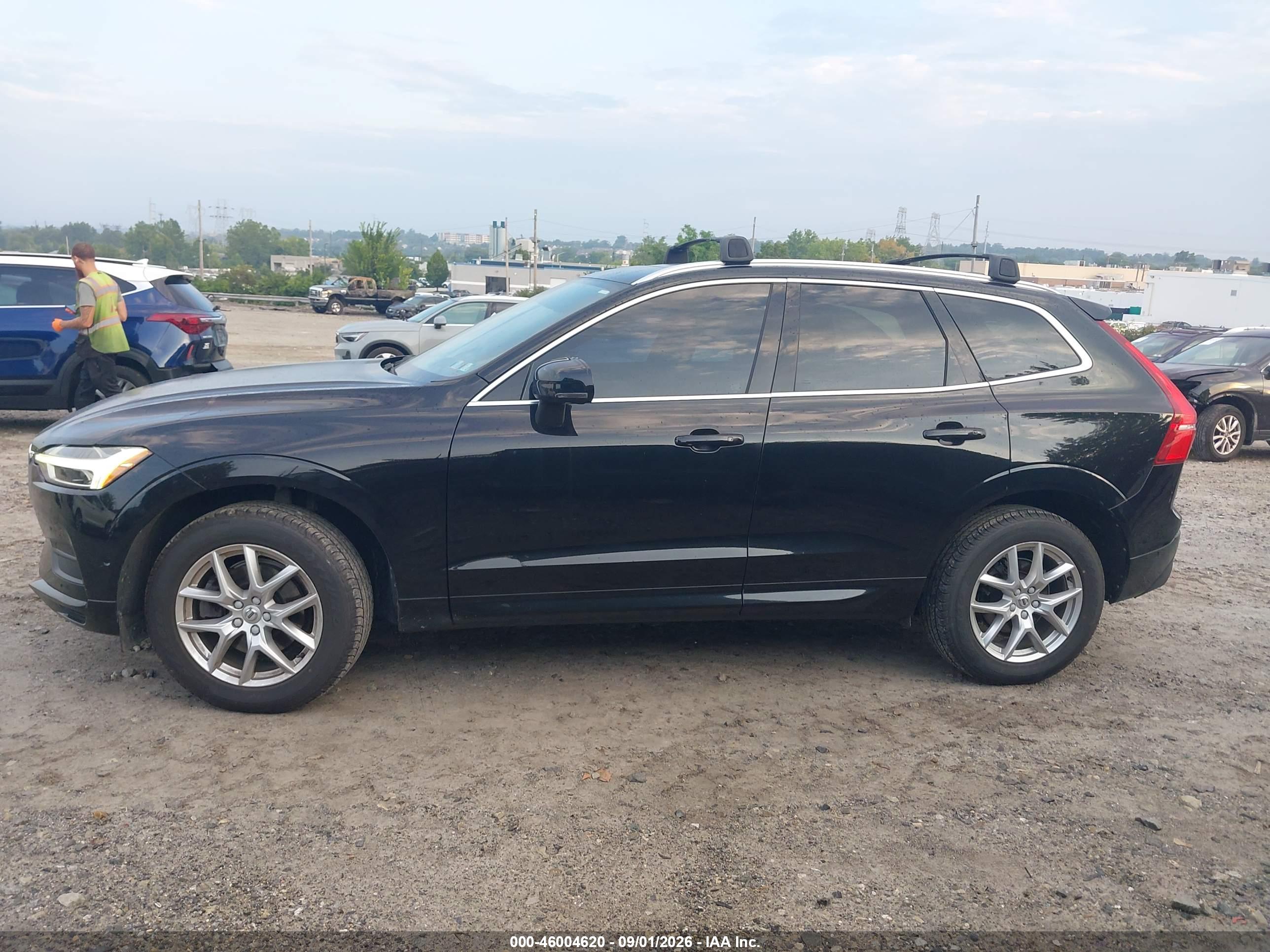 2018 VOLVO XC60 T5 MOMENTUM