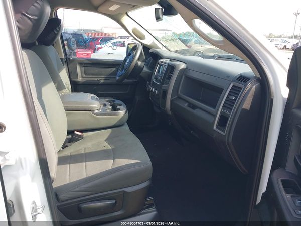 2018 RAM 1500 EXPRESS  4X4 6'4 BOX — I5