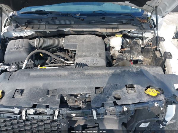 2018 RAM 1500 EXPRESS  4X4 6'4 BOX — I10
