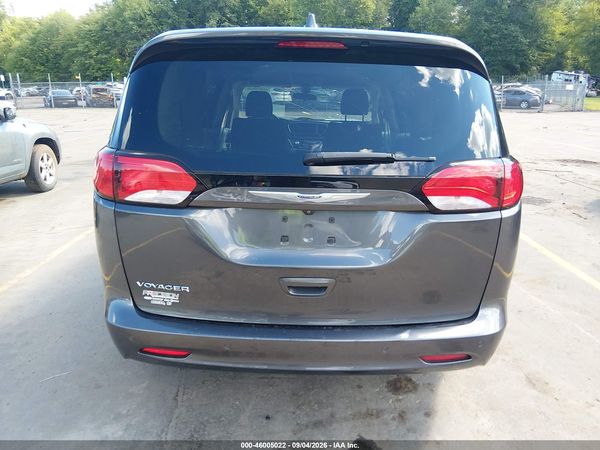 2020 CHRYSLER VOYAGER LX