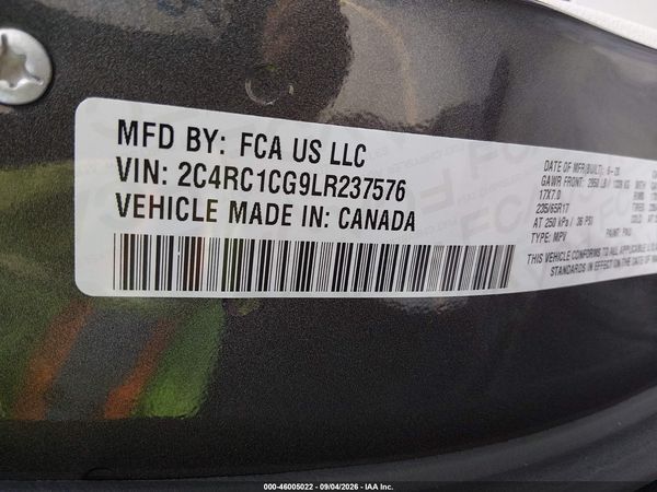 2020 CHRYSLER VOYAGER LX