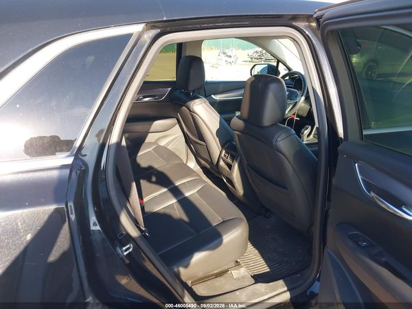 2017 CADILLAC XT5 LUXURY — I8