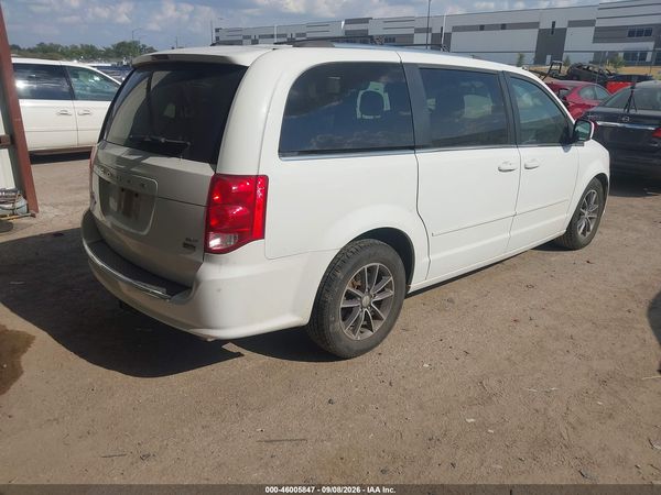 2017 DODGE GRAND CARAVAN SXT — I4