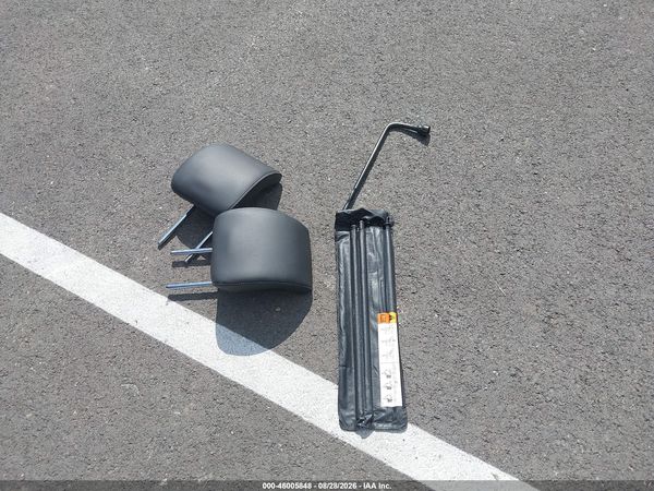2015 CHEVROLET SUBURBAN LT — I13