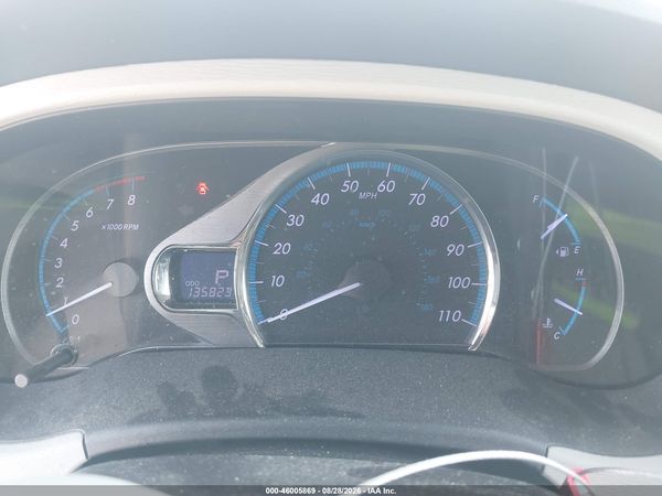 2013 TOYOTA SIENNA XLE V6 8 PASSENGER — I7
