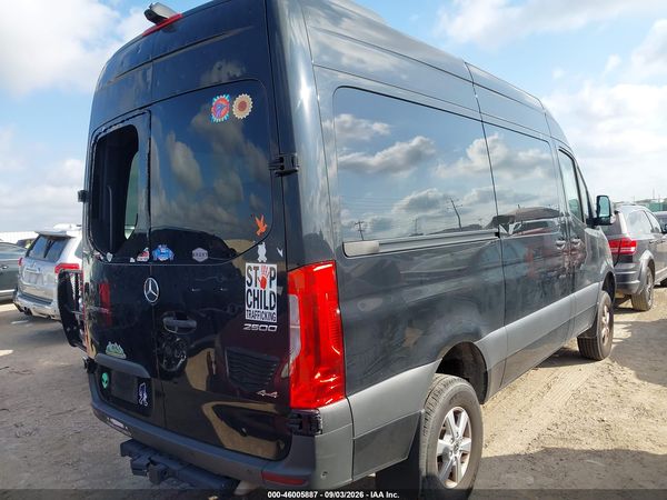 2022 MERCEDES-BENZ SPRINTER 2500 STANDARD ROOF V6 — I4