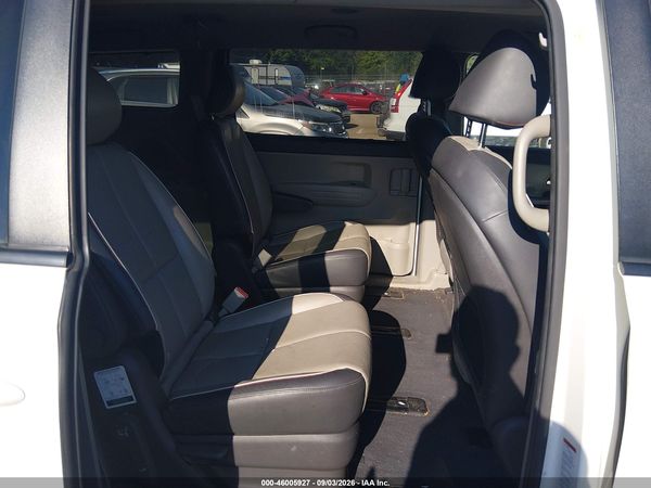 2017 KIA SEDONA LX — I8