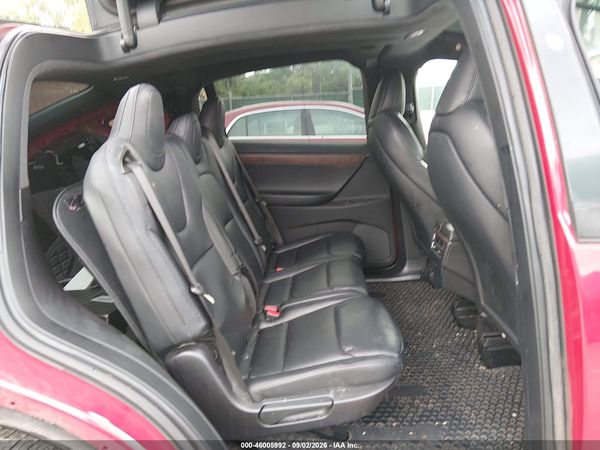 2020 TESLA MODEL X — I8