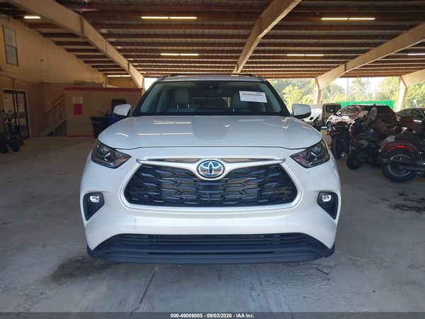 2022 TOYOTA HIGHLANDER — I115