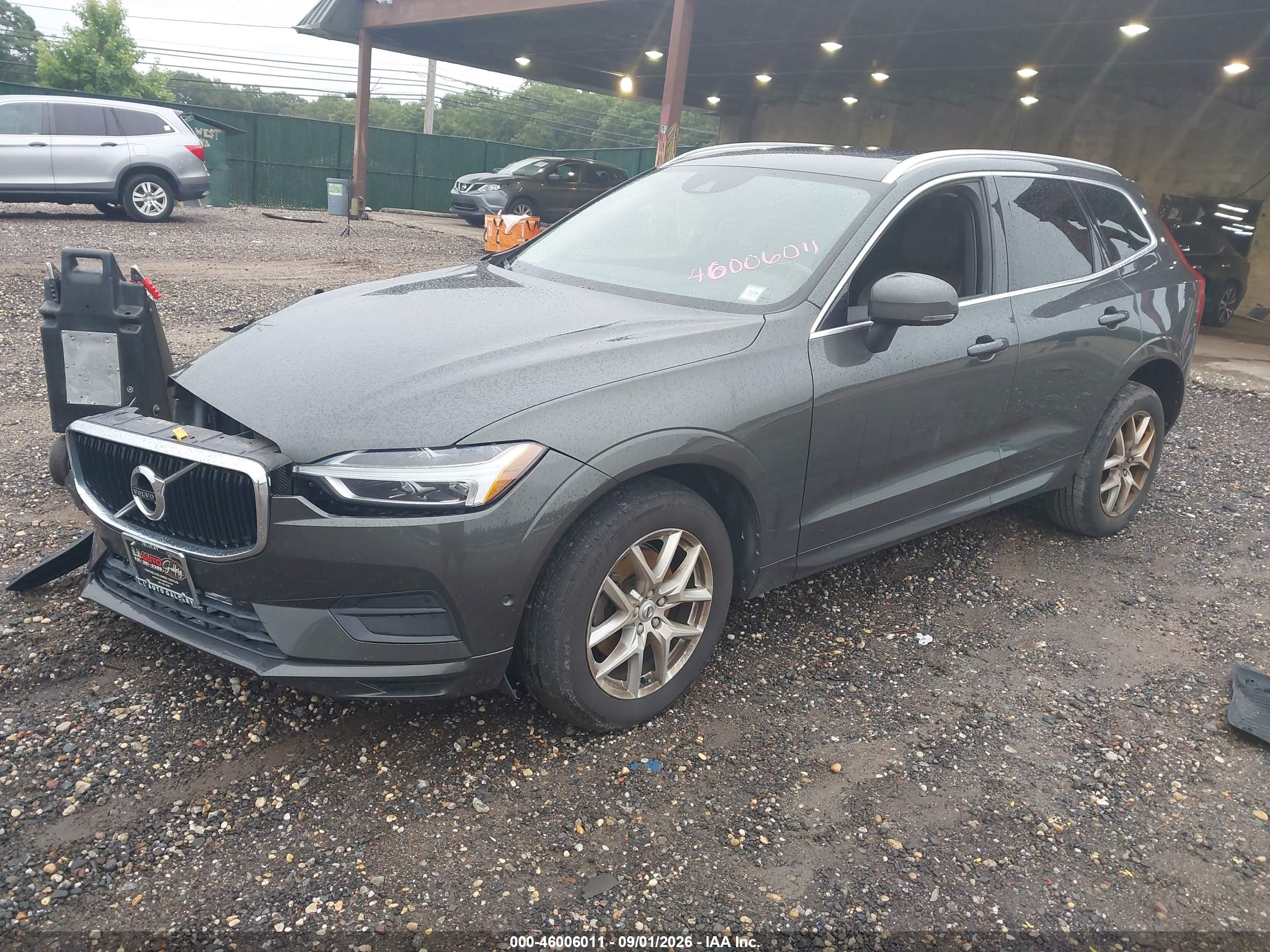 2018 VOLVO XC60 T5 MOMENTUM — I2
