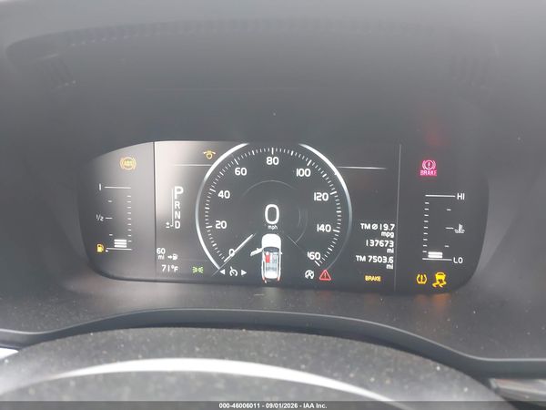 2018 VOLVO XC60 T5 MOMENTUM — I7