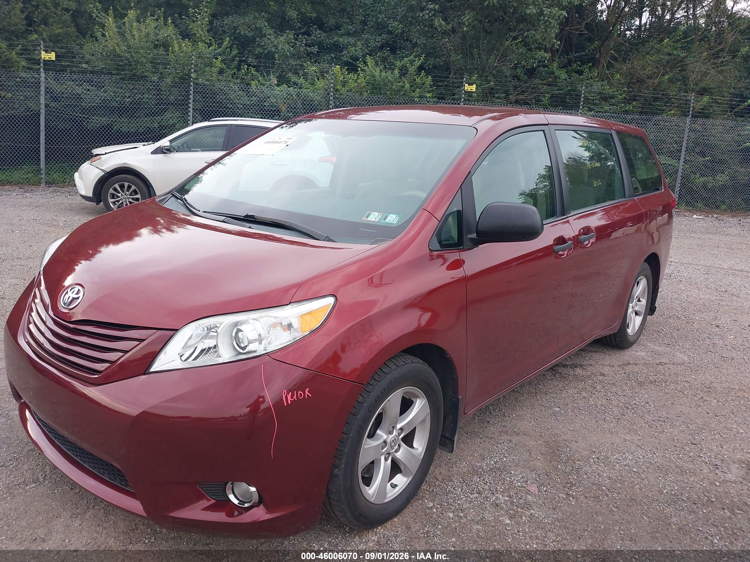 2014 TOYOTA SIENNA L V6 7 PASSENGER — I2