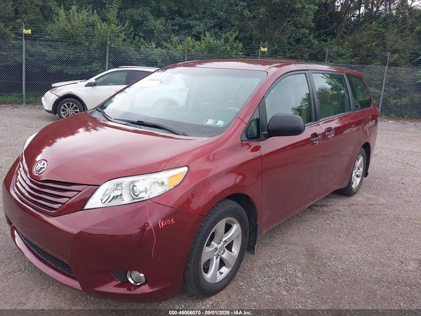 2014 TOYOTA SIENNA — I2