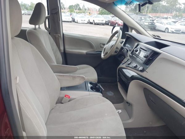 2014 TOYOTA SIENNA L V6 7 PASSENGER — I5