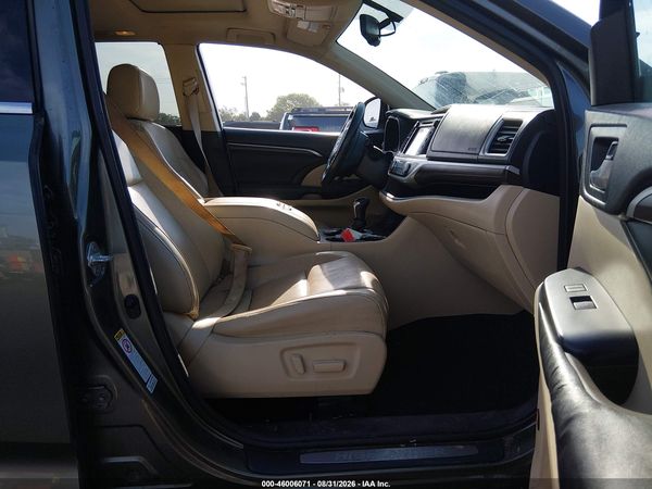 2016 TOYOTA HIGHLANDER LIMITED V6 — I5