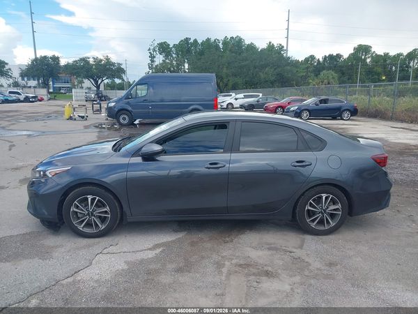 2023 KIA FORTE LXS — I117