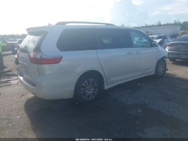 2019 TOYOTA SIENNA XLE 8 PASSENGER — I4