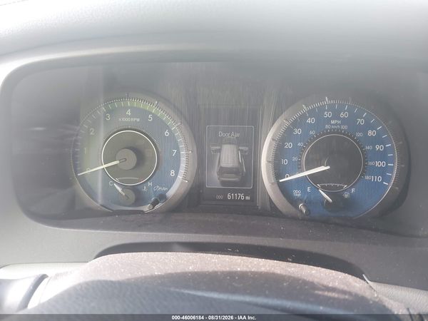 2019 TOYOTA SIENNA XLE 8 PASSENGER — I7