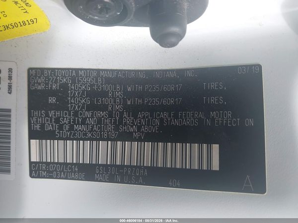 2019 TOYOTA SIENNA XLE 8 PASSENGER — I9