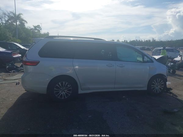 2019 TOYOTA SIENNA XLE 8 PASSENGER — I116