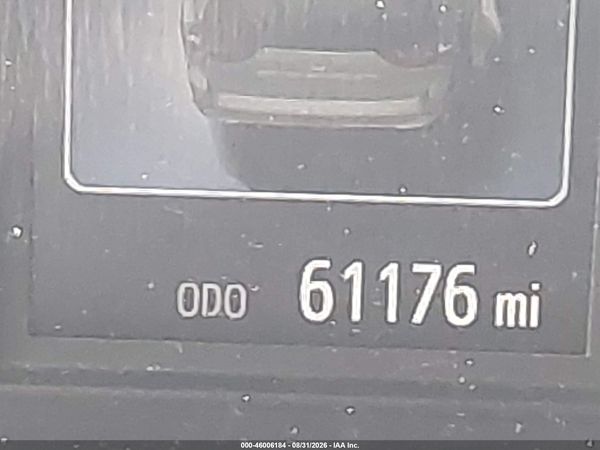2019 TOYOTA SIENNA XLE 8 PASSENGER — I118