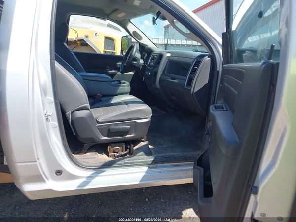2018 RAM 3500 CHASSIS TRADESMAN/SLT