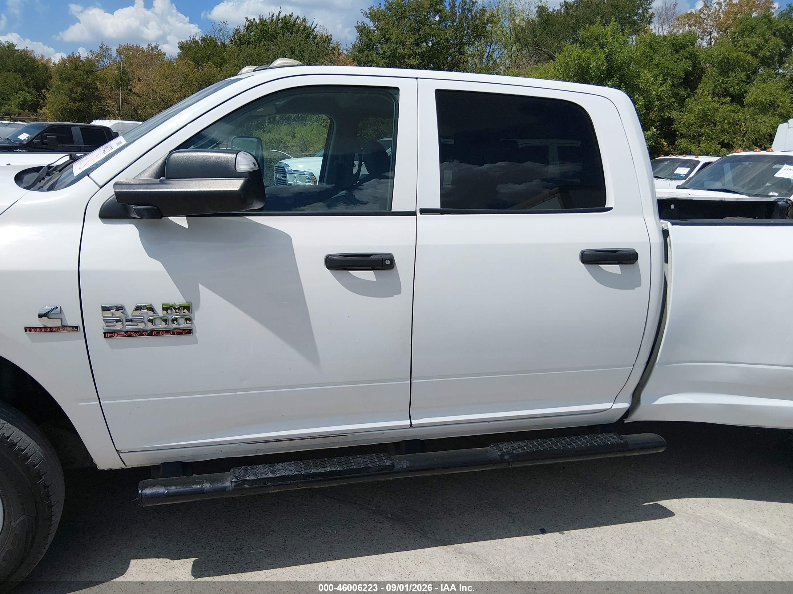 2017 RAM 3500 TRADESMAN  4X4 8' BOX