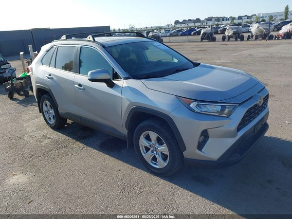 2020 TOYOTA RAV4 XLE — I1