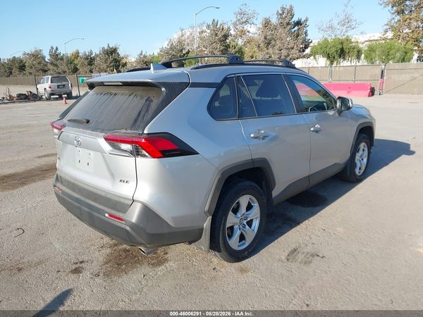 2020 TOYOTA RAV4 XLE — I4