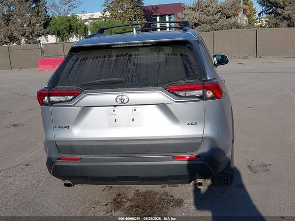 2020 TOYOTA RAV4 XLE — I119