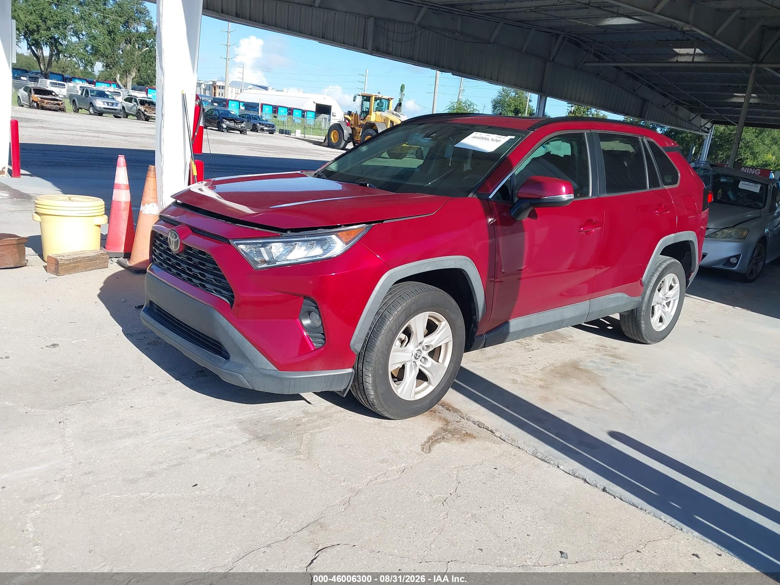 2021 TOYOTA RAV4 XLE — I2