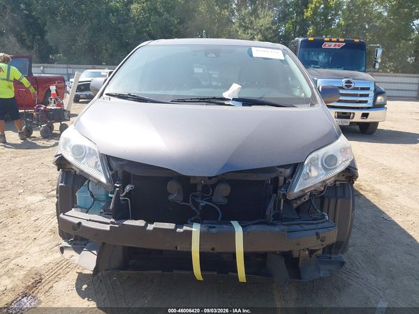 2018 TOYOTA SIENNA XLE 8 PASSENGER