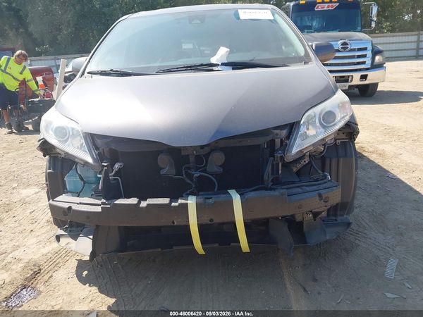 2018 TOYOTA SIENNA XLE 8 PASSENGER