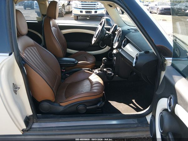2013 MINI CLUBMAN COOPER