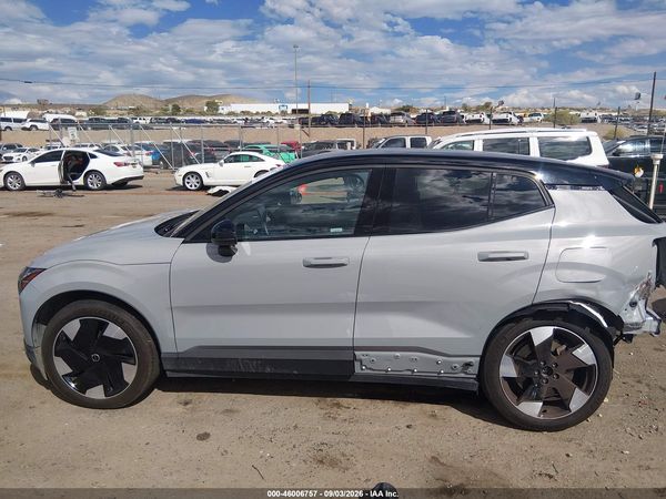 2025 VOLVO EX30 — I117