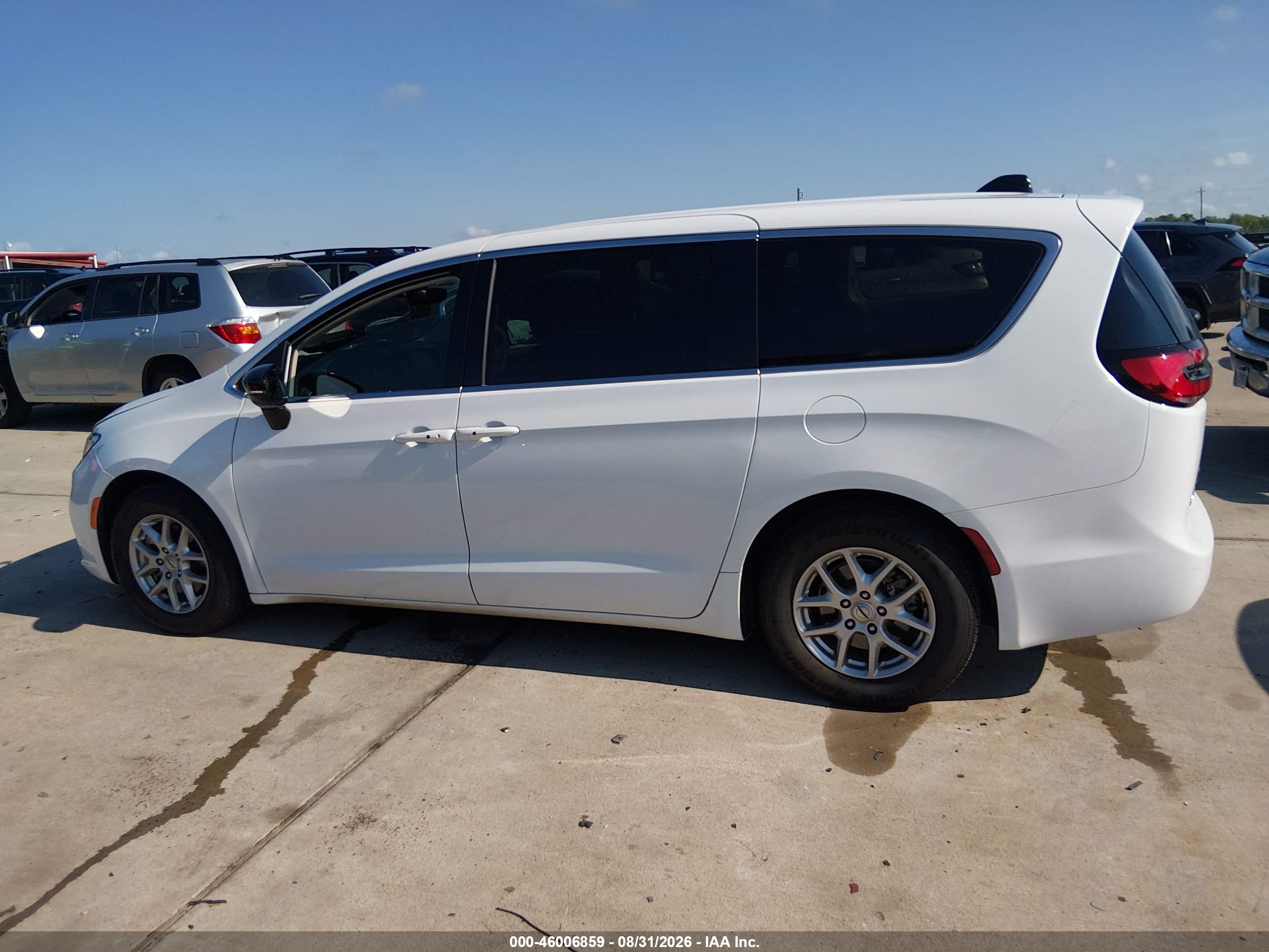 2024 CHRYSLER PACIFICA TOURING L