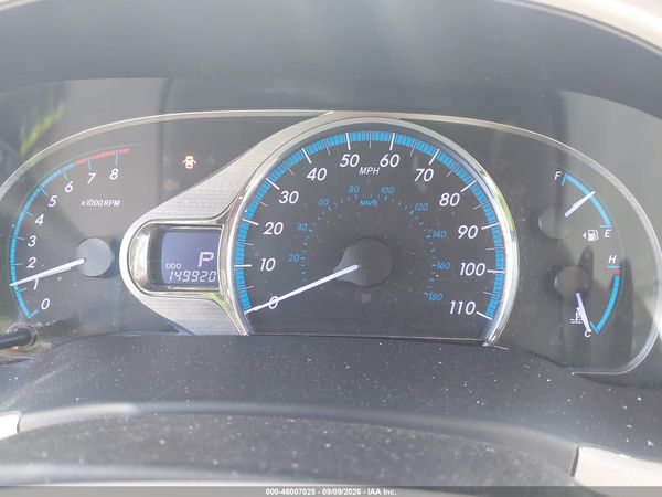2014 TOYOTA SIENNA XLE V6 8 PASSENGER