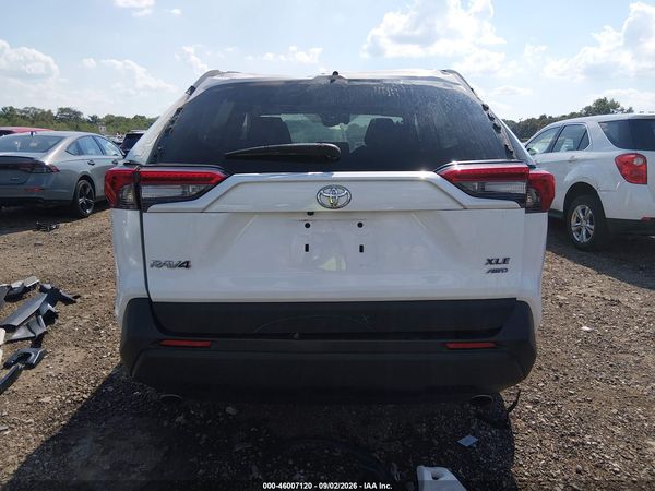 2020 TOYOTA RAV4 XLE — I119
