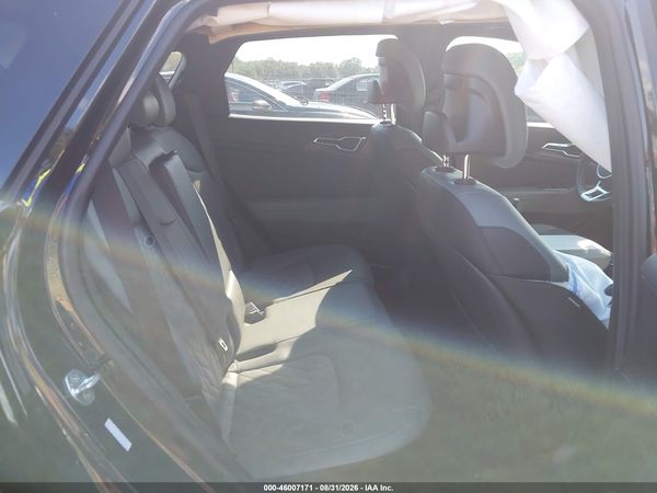 2023 KIA SPORTAGE X-LINE — I8