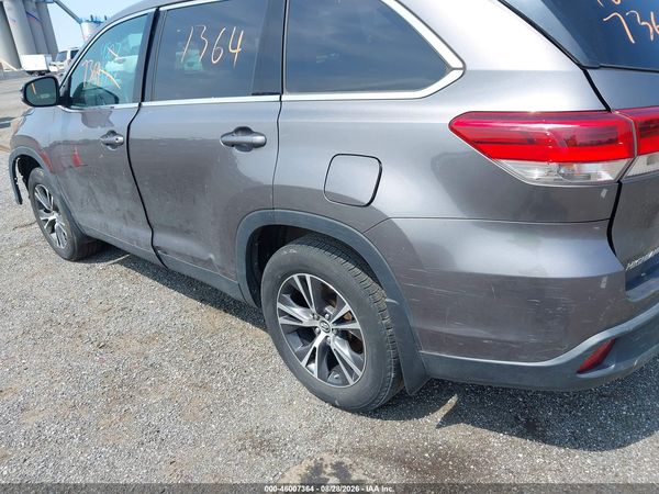 2019 TOYOTA HIGHLANDER LE