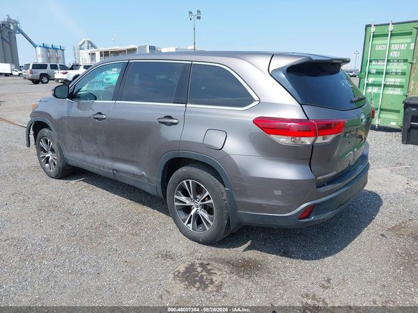 2019 TOYOTA HIGHLANDER LE