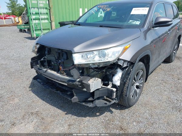 2019 TOYOTA HIGHLANDER LE