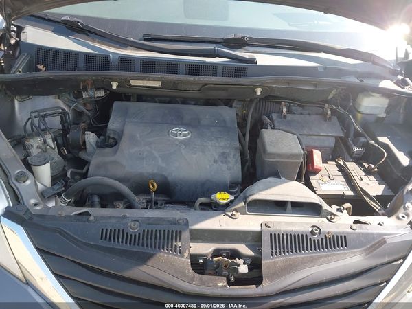 2012 TOYOTA SIENNA LE V6 8 PASSENGER