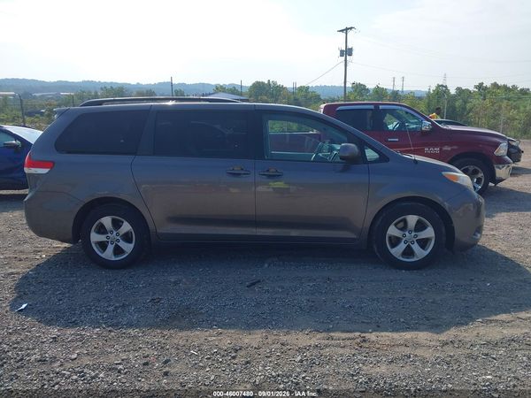 2012 TOYOTA SIENNA LE V6 8 PASSENGER