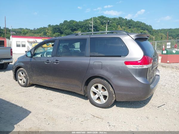 2012 TOYOTA SIENNA LE V6 8 PASSENGER