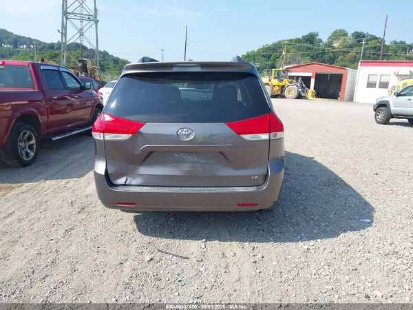 2012 TOYOTA SIENNA LE V6 8 PASSENGER