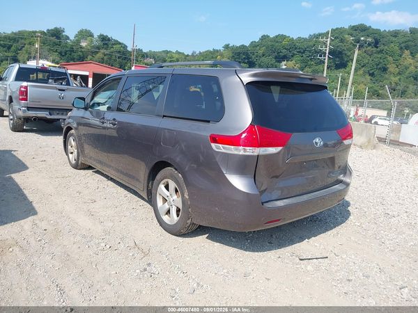 2012 TOYOTA SIENNA LE V6 8 PASSENGER