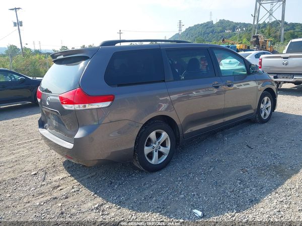 2012 TOYOTA SIENNA LE V6 8 PASSENGER
