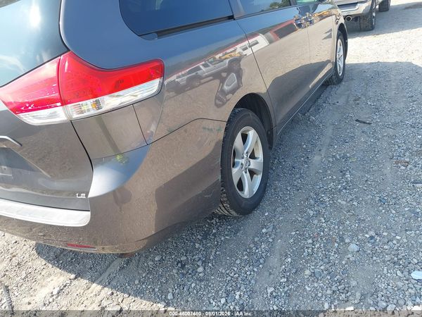 2012 TOYOTA SIENNA LE V6 8 PASSENGER